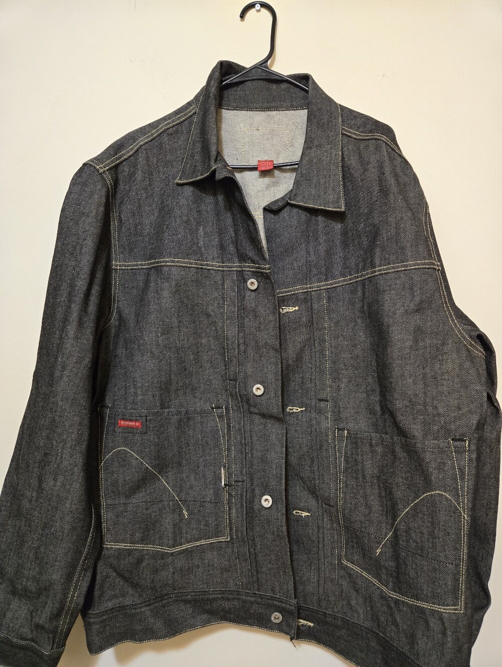 Guess Men’s Dark Denim Jacket with Contrast Stitching
